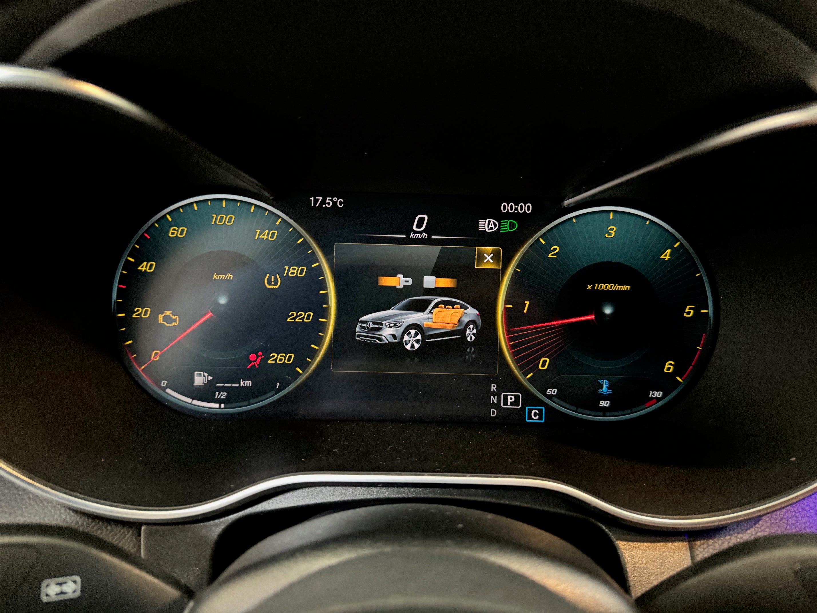 2019 Mercedes-Benz GLC 300 d Coupe 4Matic AMG Line Interieur