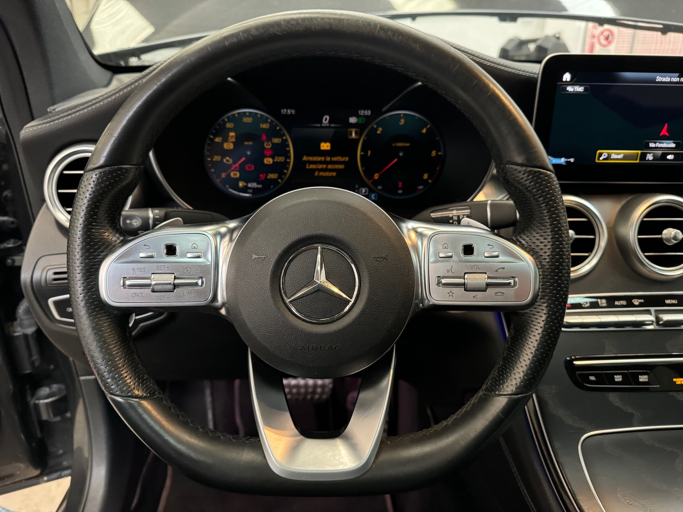 2019 Mercedes-Benz GLC 300 d Coupe 4Matic AMG Line Interieur