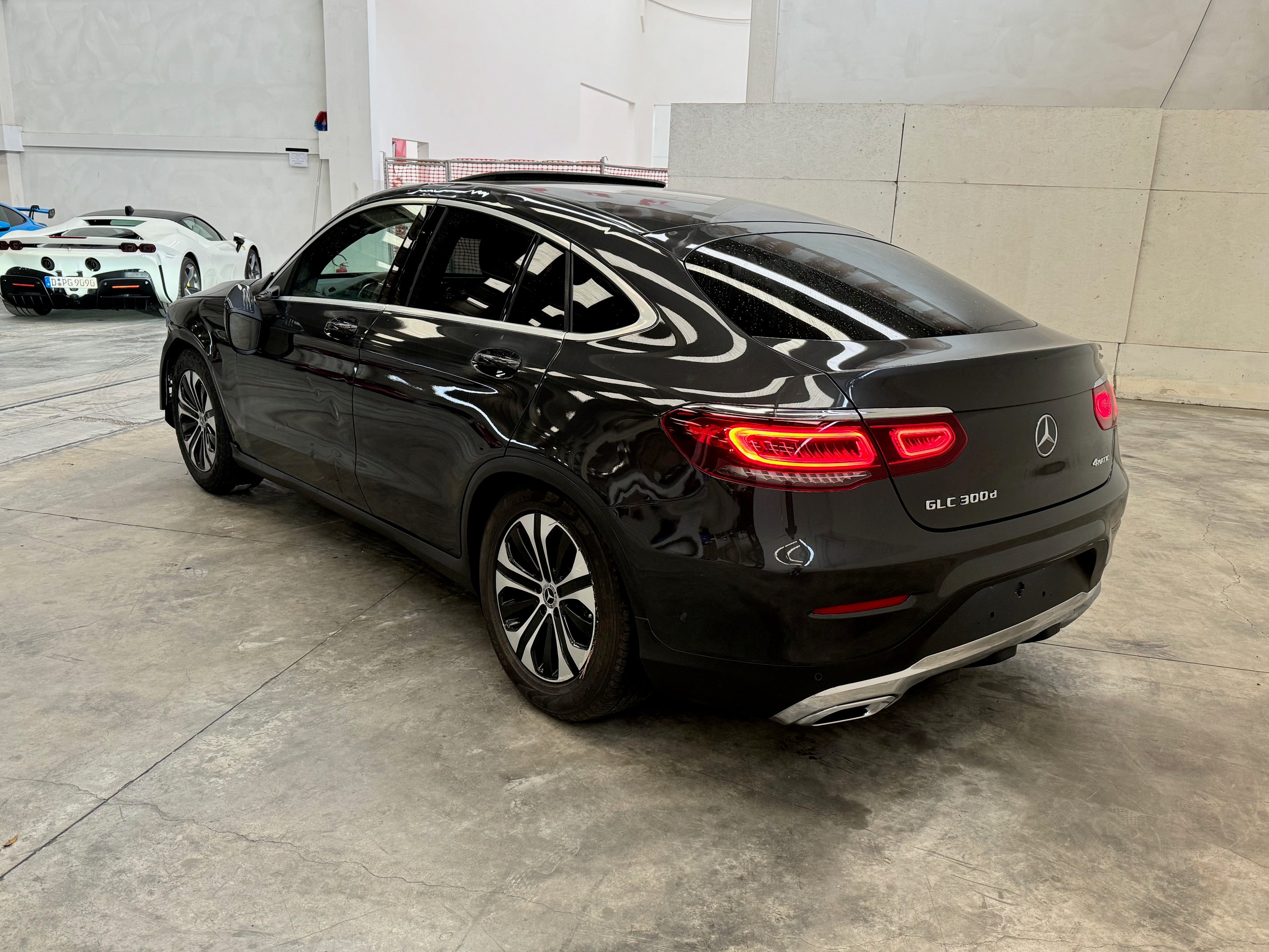 2019 Mercedes-Benz GLC 300 d Coupe 4Matic AMG Line Interieur