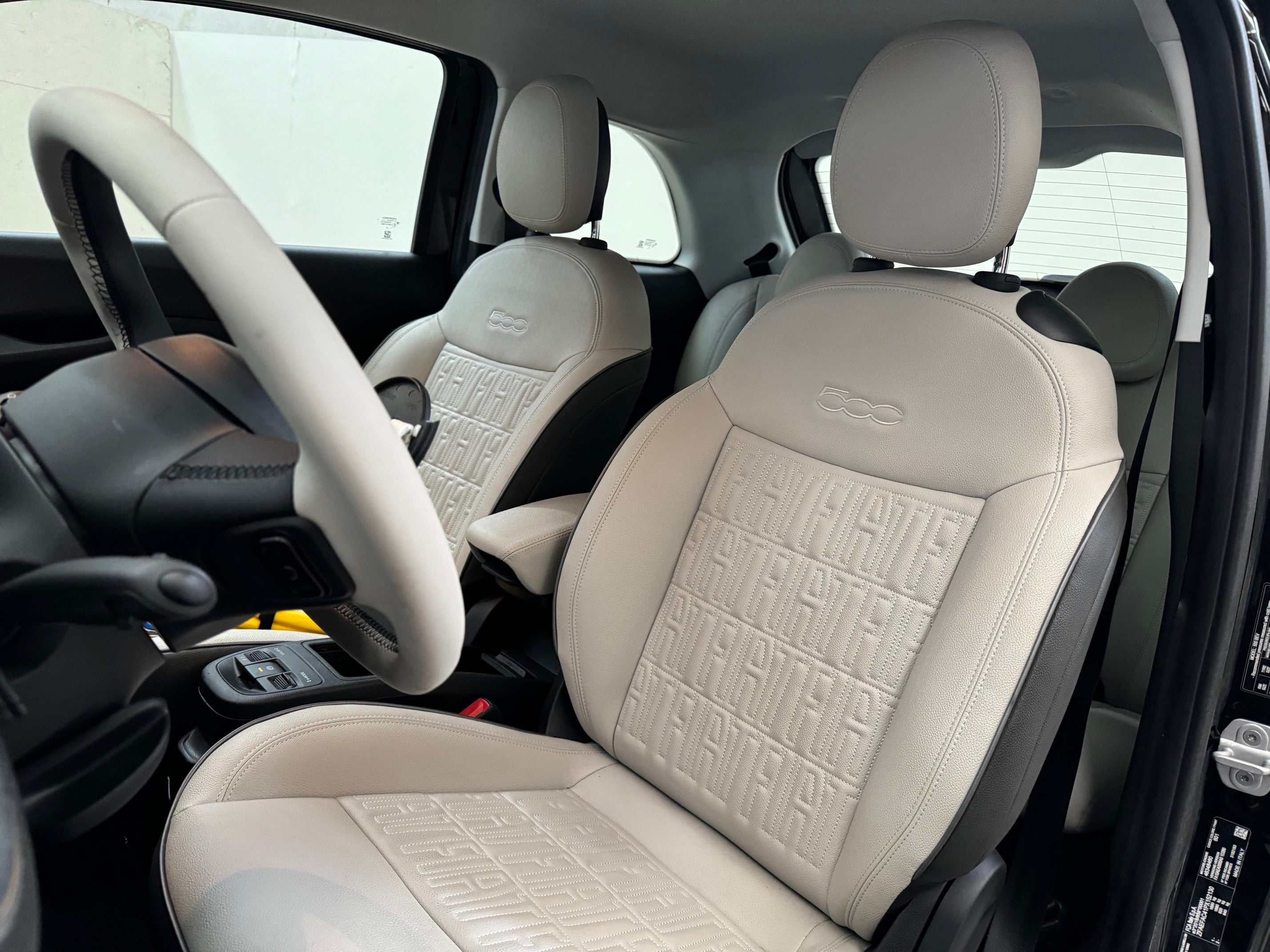 2023 Fiat 500e La Prima