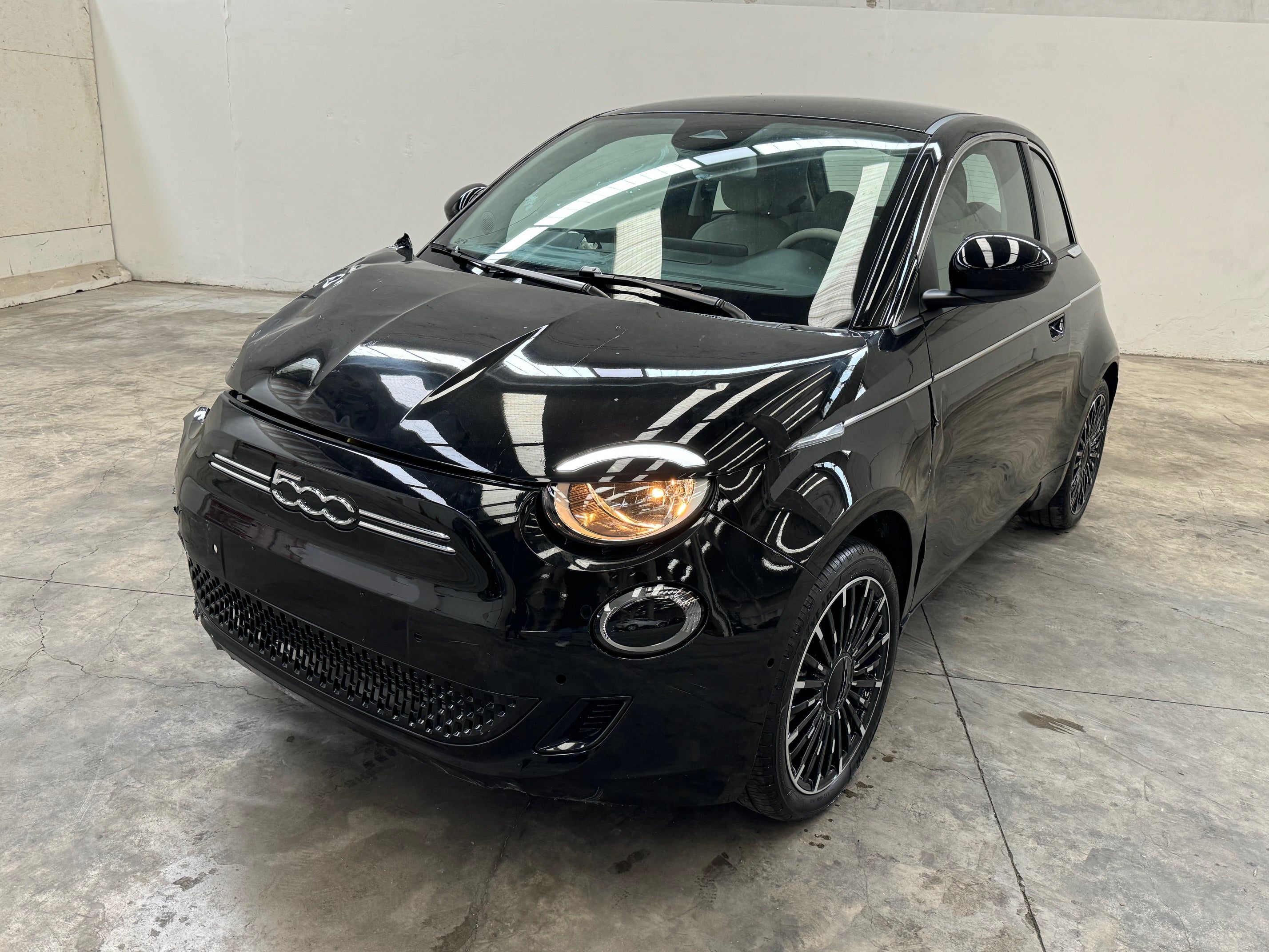 2023 Fiat 500e La Prima