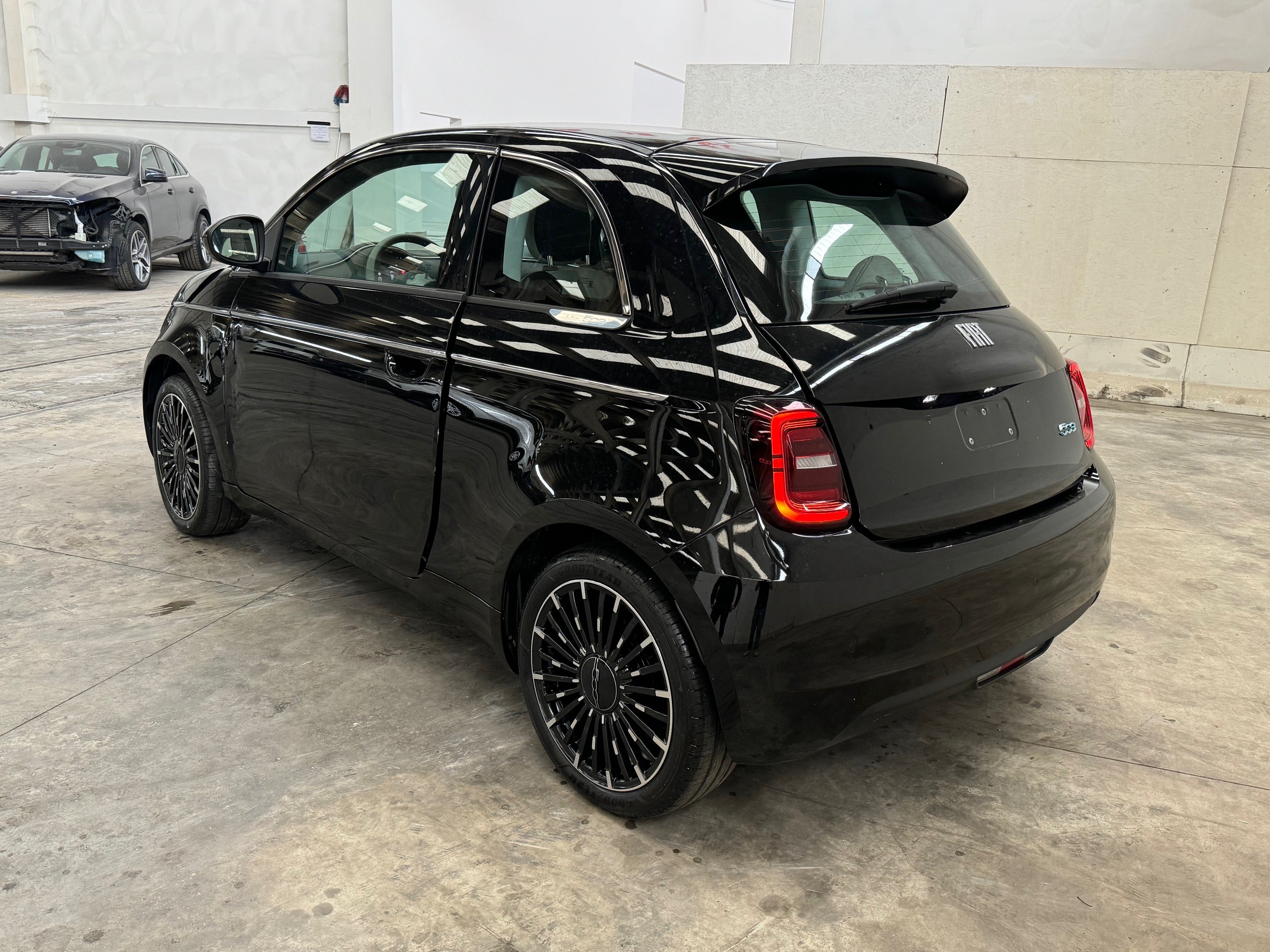 2023 Fiat 500e La Prima