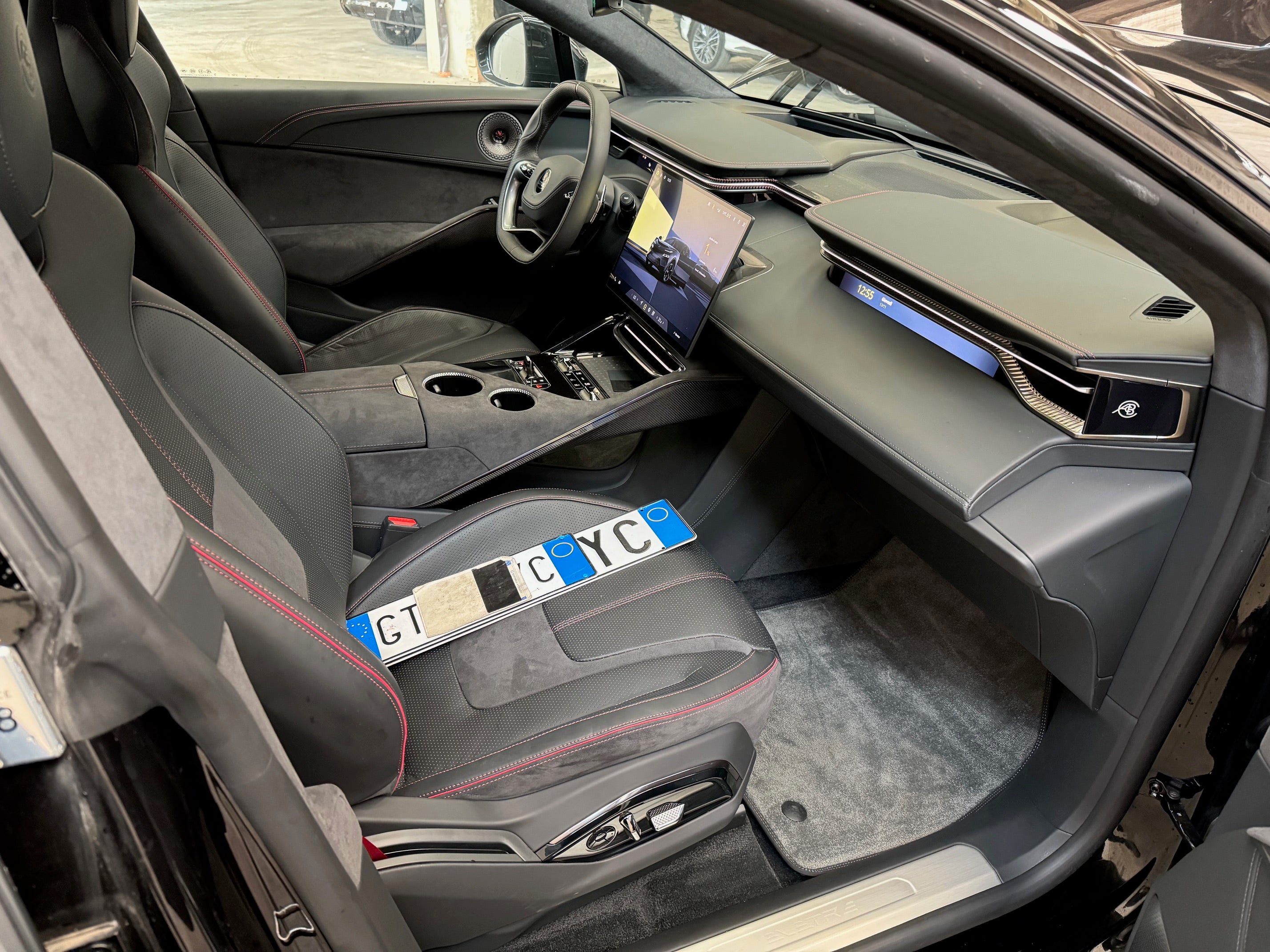 2024 Lotus Eletre EDS 450 4WD 112 kWh