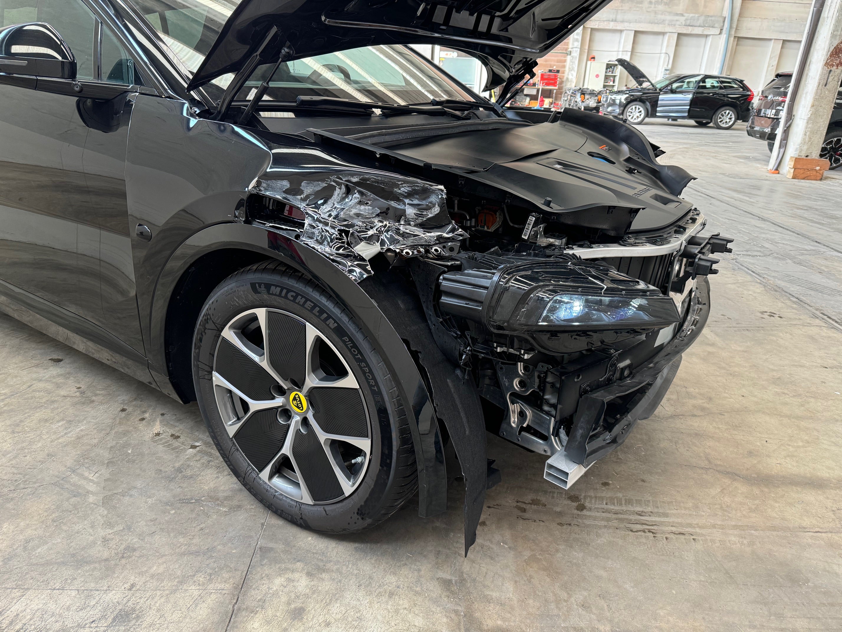 2024 Lotus Eletre EDS 450 4WD 112 kWh