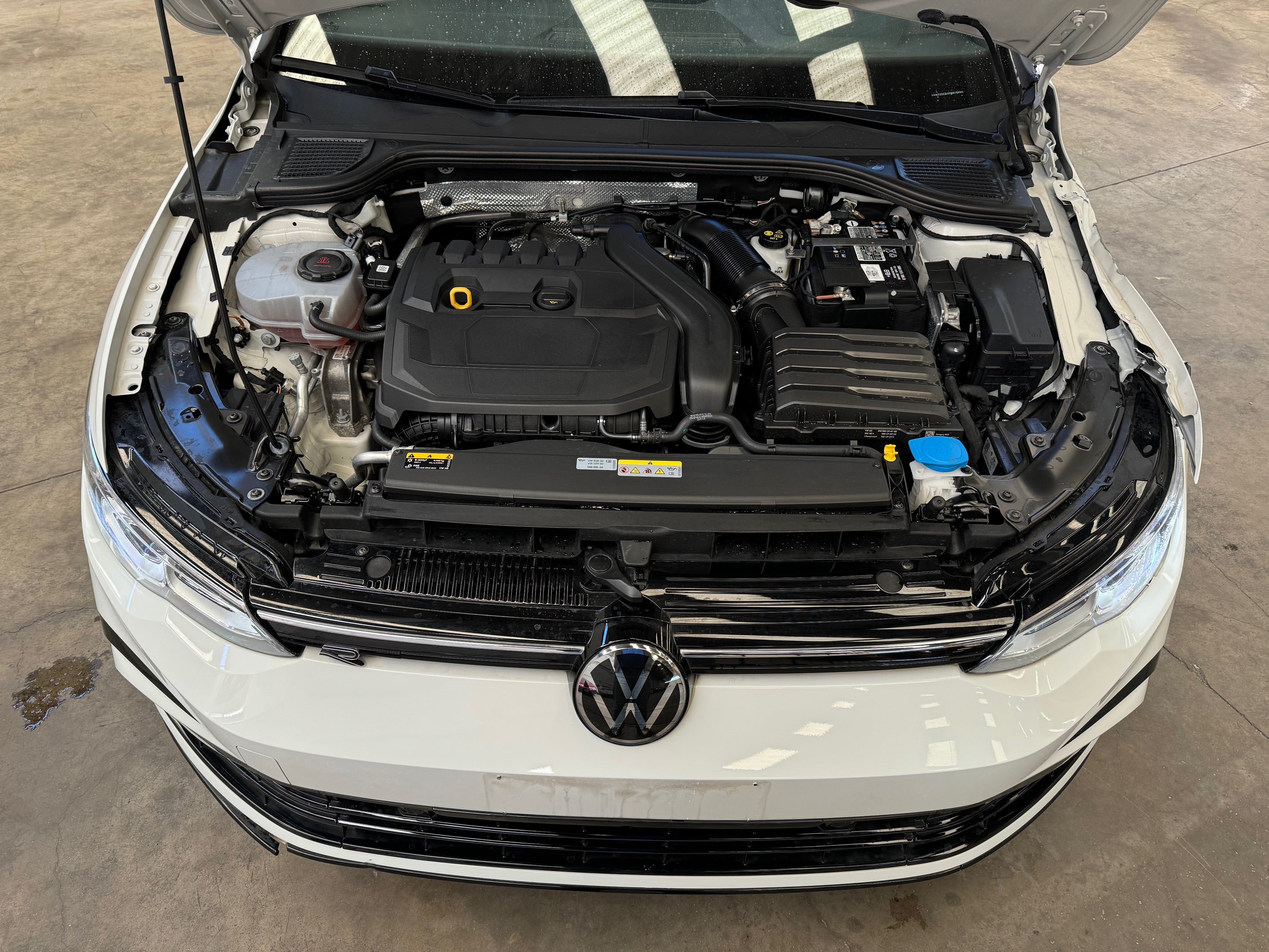 2023 Volkswagen Golf VIII 1.5 TSI ACT R-Line