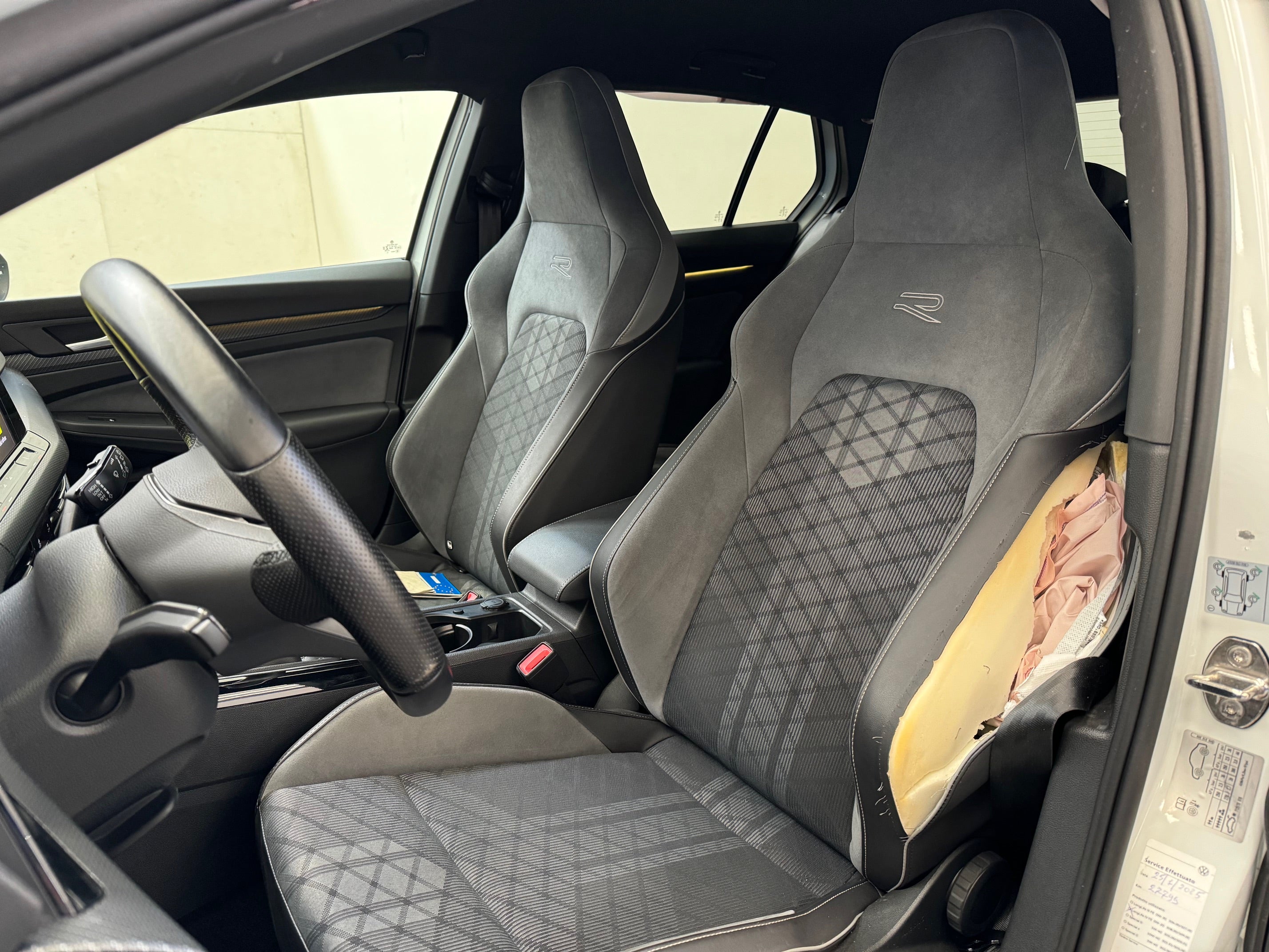 2023 Volkswagen Golf VIII 1.5 TSI ACT R-Line