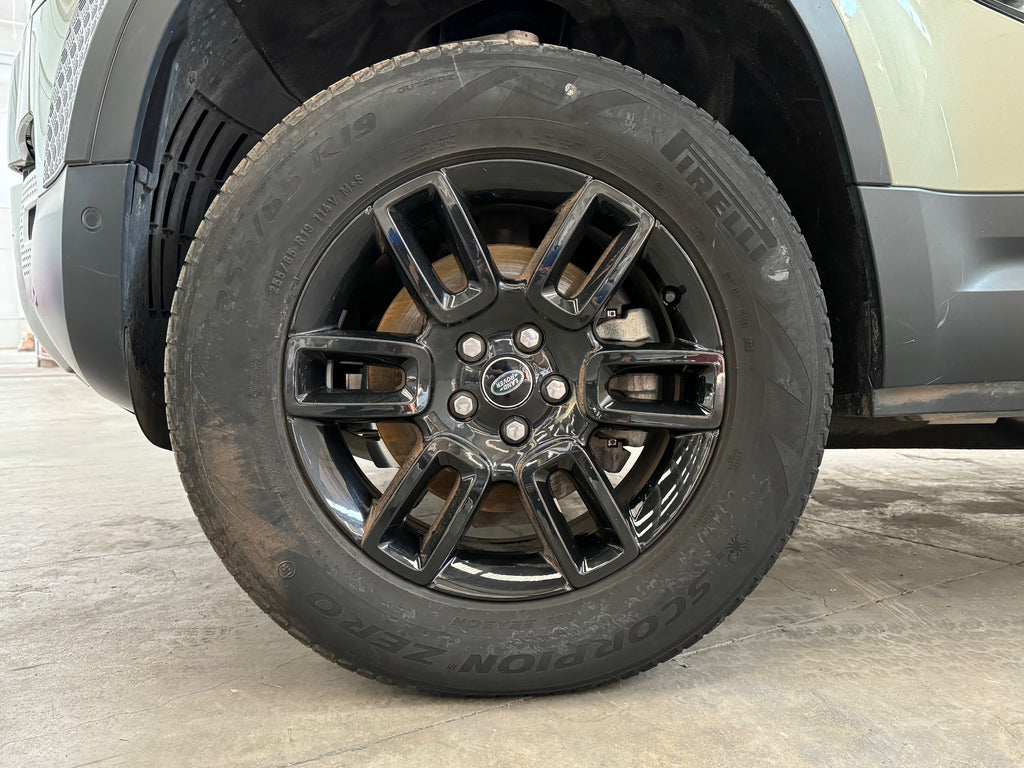 2023 Land Rover Defender 90 D200 X-Dynamic S