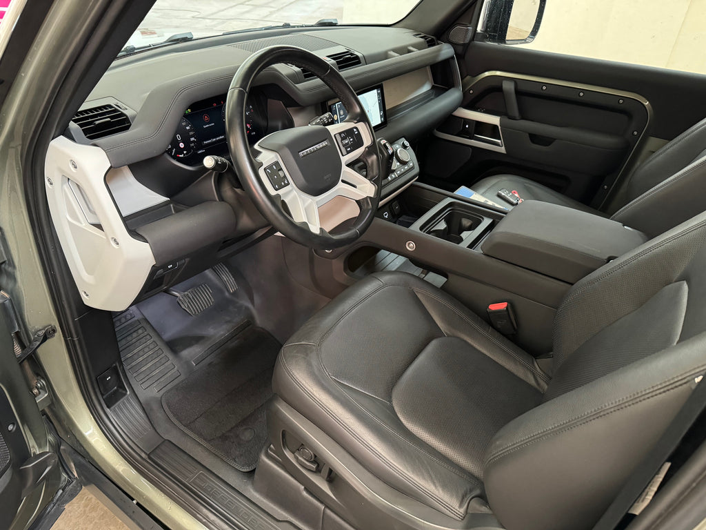 2023 Land Rover Defender 90 D200 X-Dynamic S