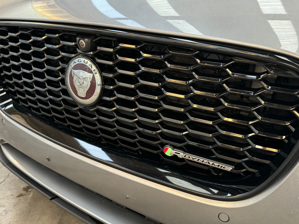 2023 Jaguar XE D200 Aut. R-Dynamic Black