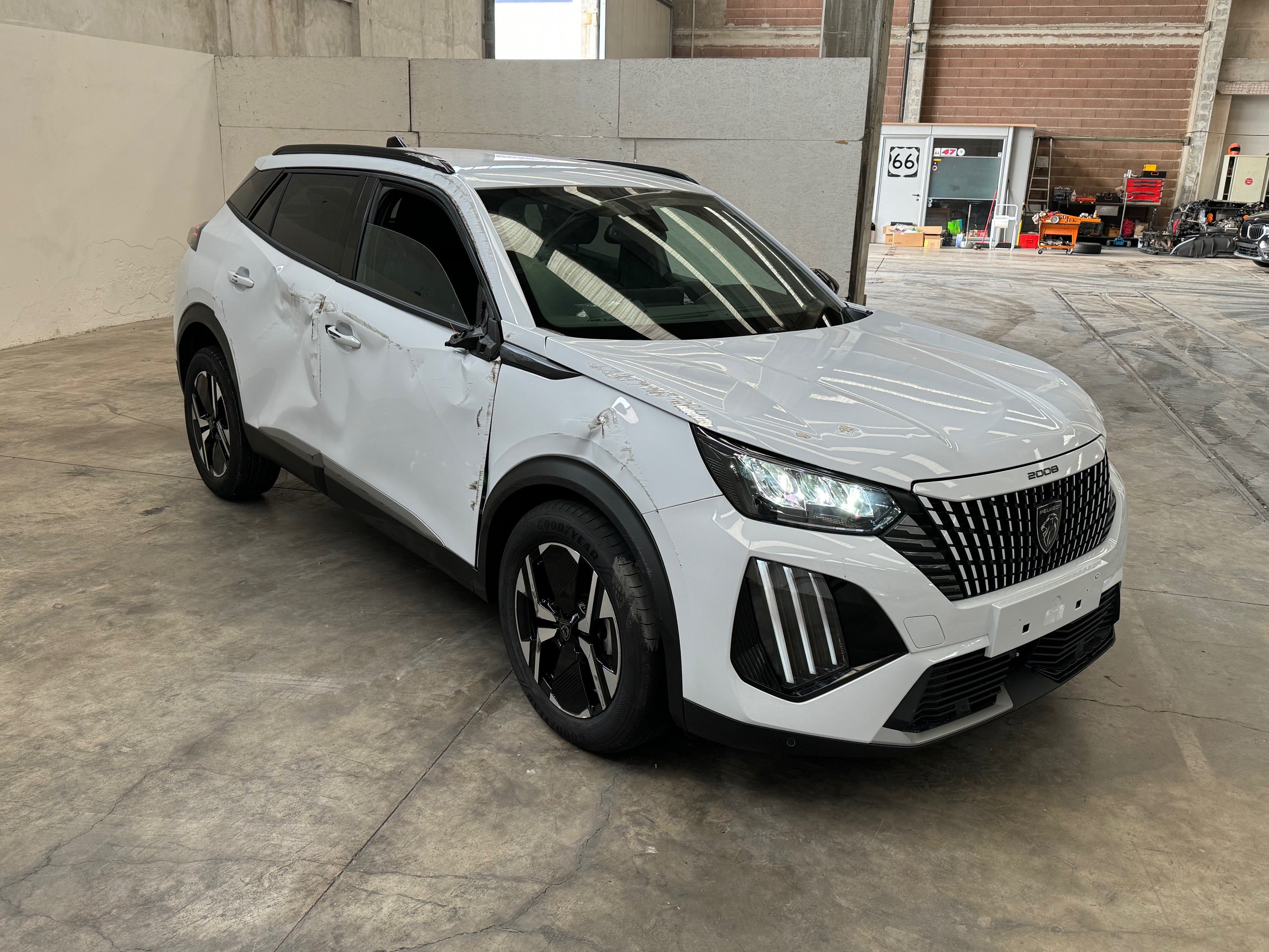 2025 Peugeot 2008 1.2 Puretech S&S EAT8 Allure