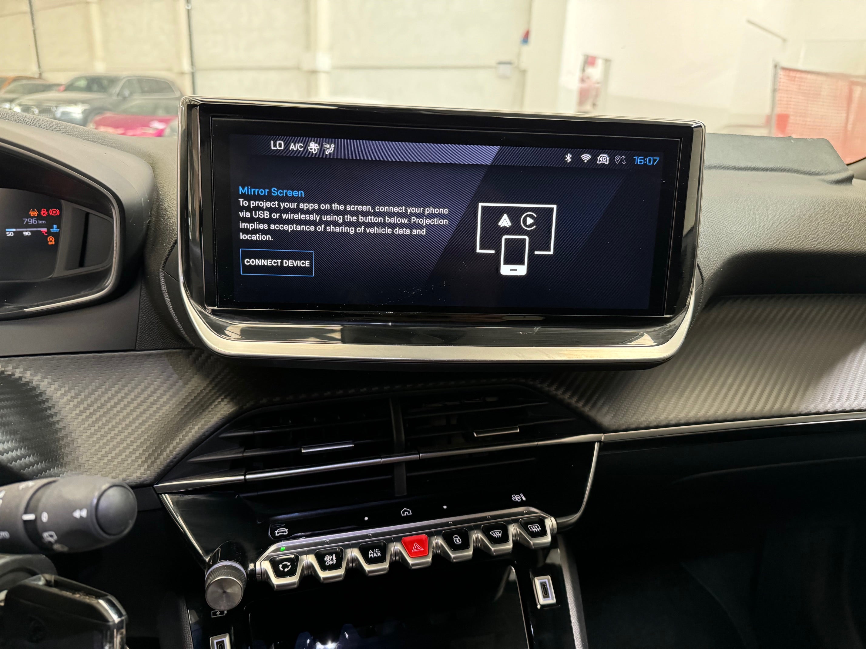 2025 Peugeot 2008 1.2 Puretech S&S EAT8 Allure