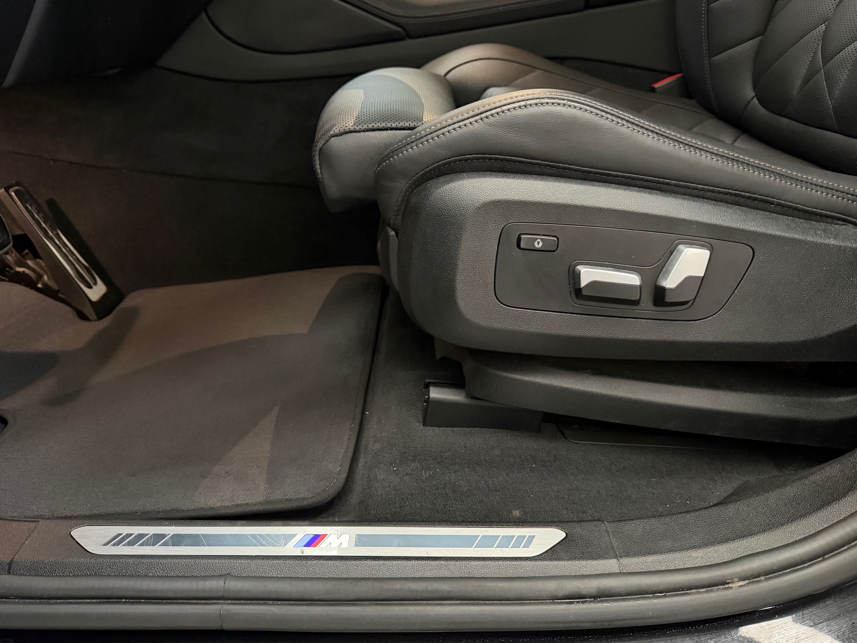 2023 BMW X6 xDrive30d M-Sport