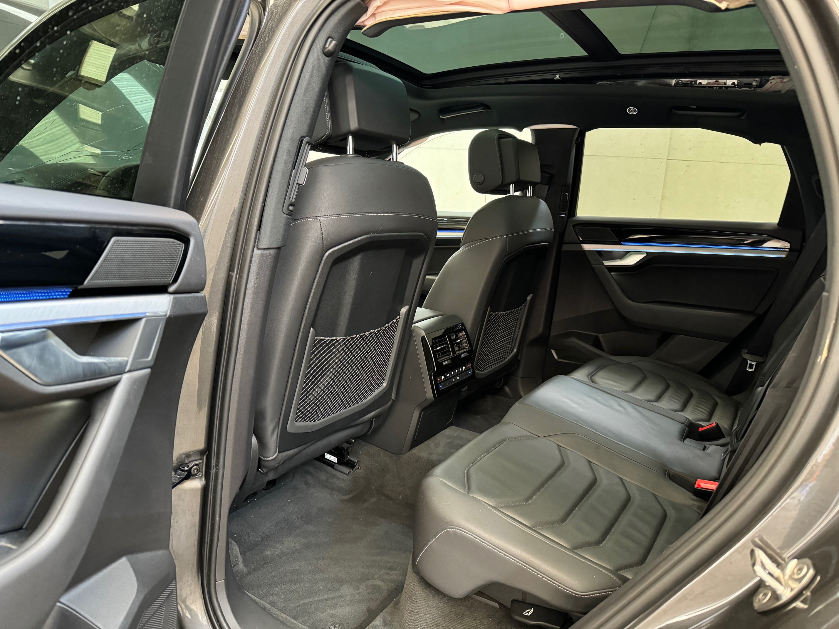 2020 Volkswagen Touareg 3.0 TDI 4Motion R-Line