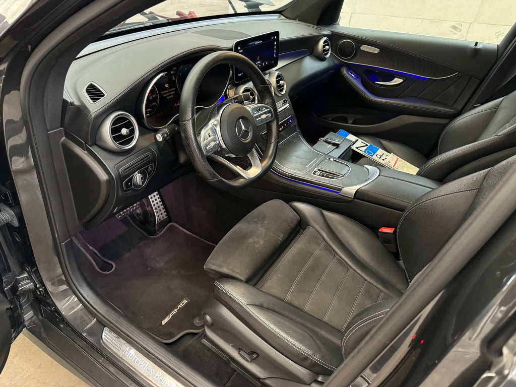 2019 Mercedes-Benz GLC 300 d Coupe 4Matic AMG Line Interieur