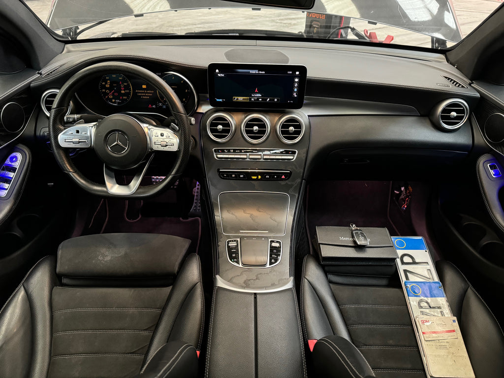 2019 Mercedes-Benz GLC 300 d Coupe 4Matic AMG Line Interieur