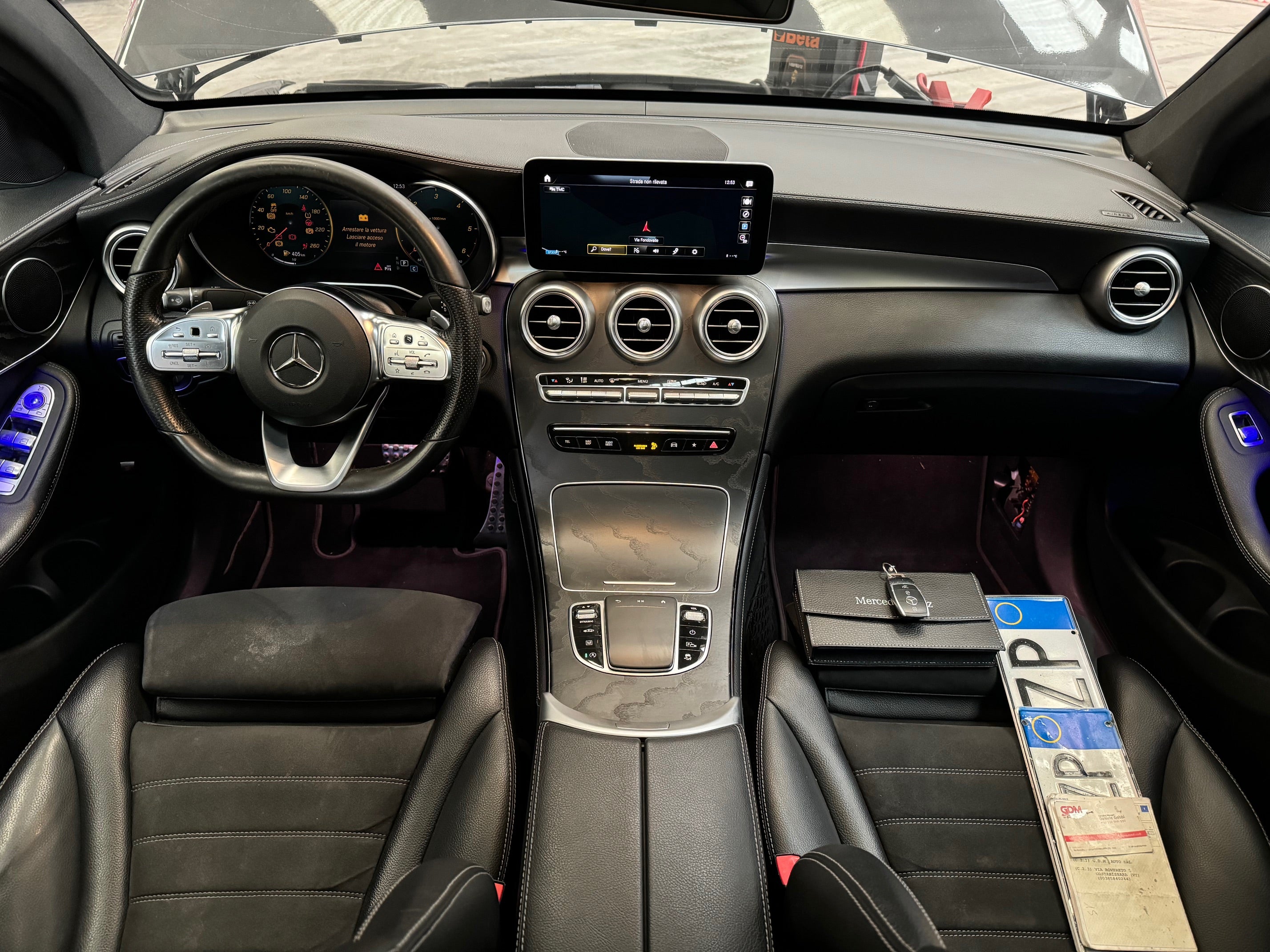2019 Mercedes-Benz GLC 300 d Coupe 4Matic AMG Line Interieur