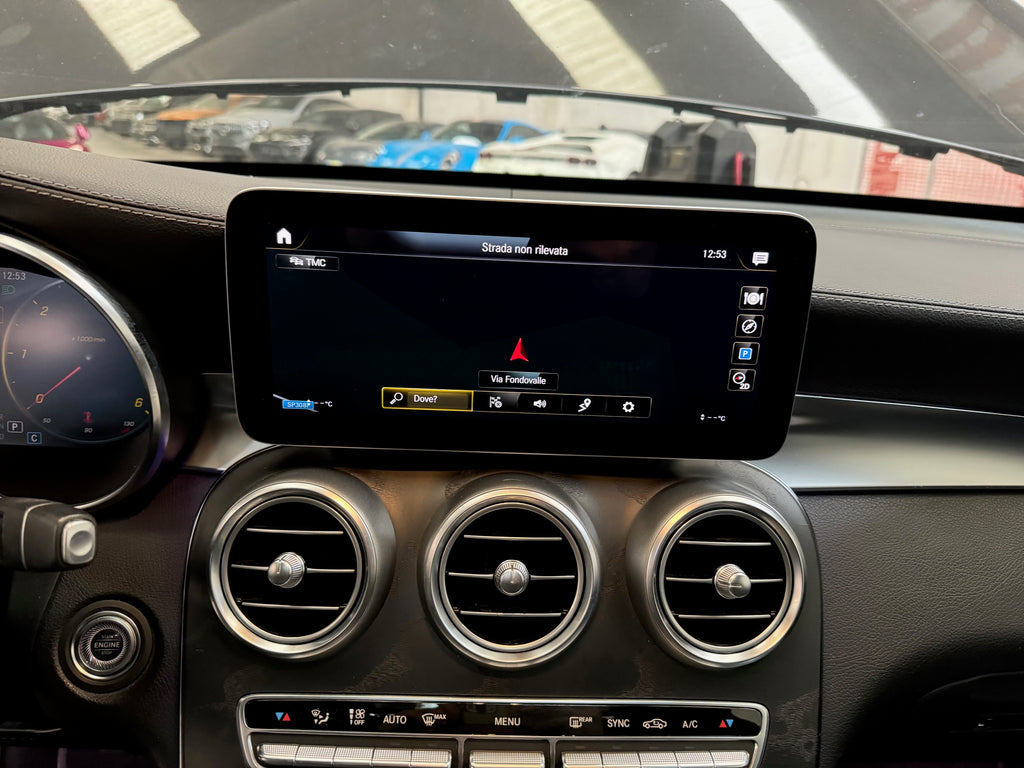 2019 Mercedes-Benz GLC 300 d Coupe 4Matic AMG Line Interieur