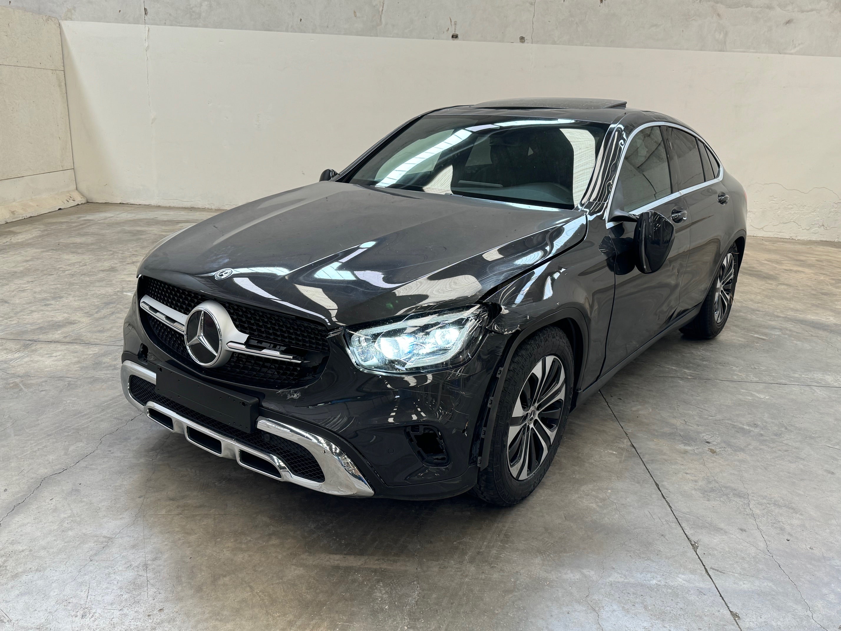 2019 Mercedes-Benz GLC 300 d Coupe 4Matic AMG Line Interieur