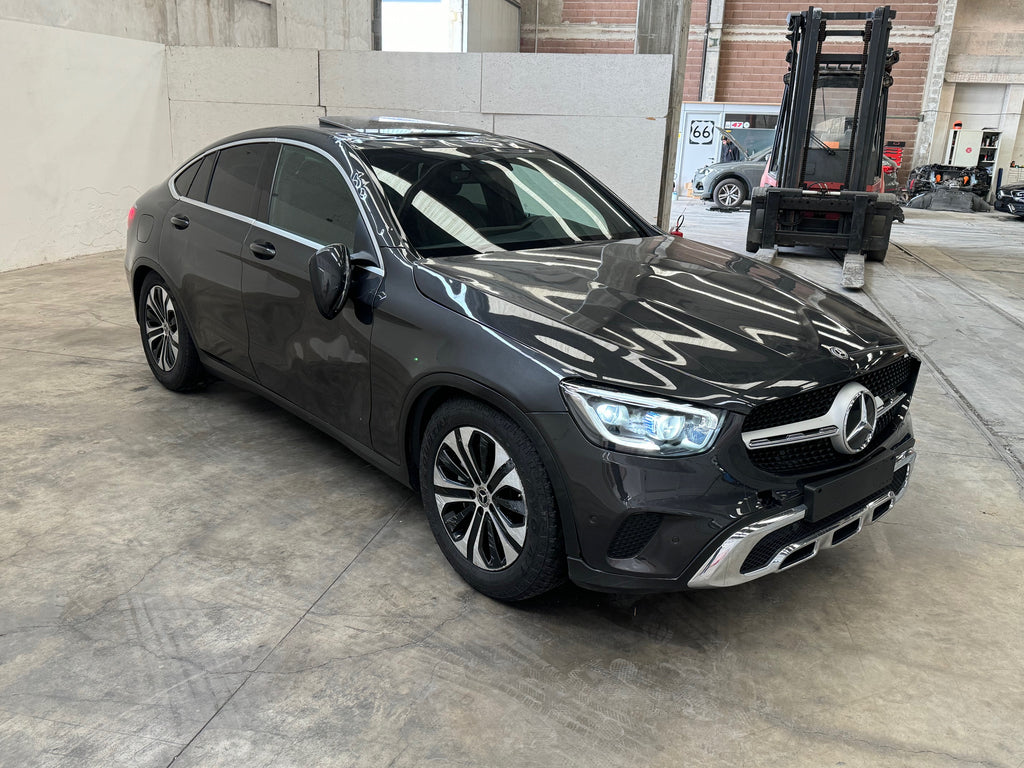 2019 Mercedes-Benz GLC 300 d Coupe 4Matic AMG Line Interieur