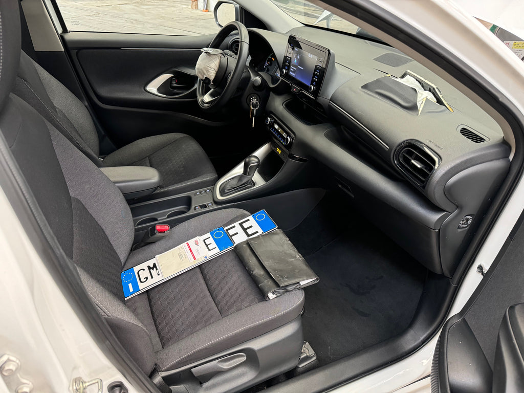 2022 Toyota Yaris 1.5 Hybrid Aut. Business