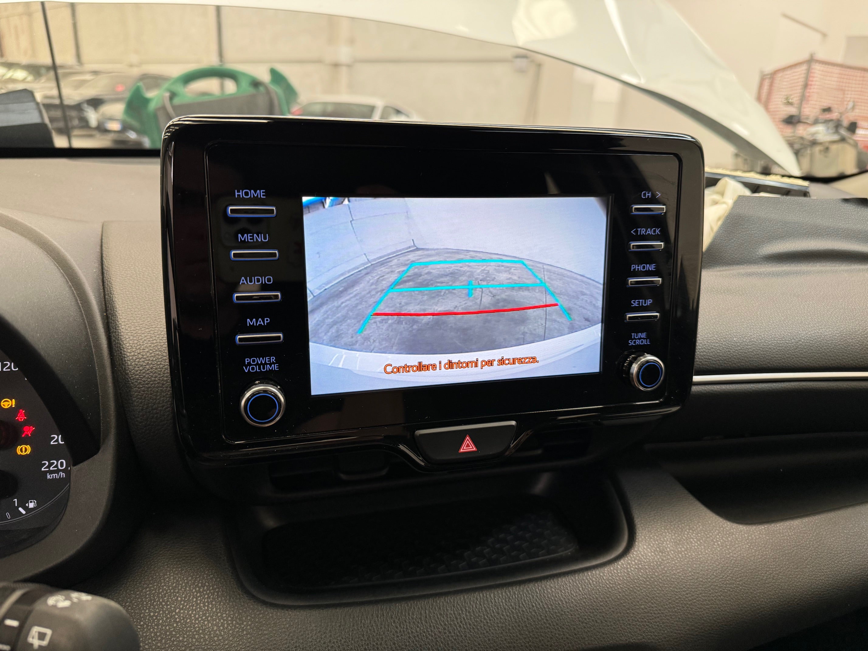 2022 Toyota Yaris 1.5 Hybrid Aut. Business