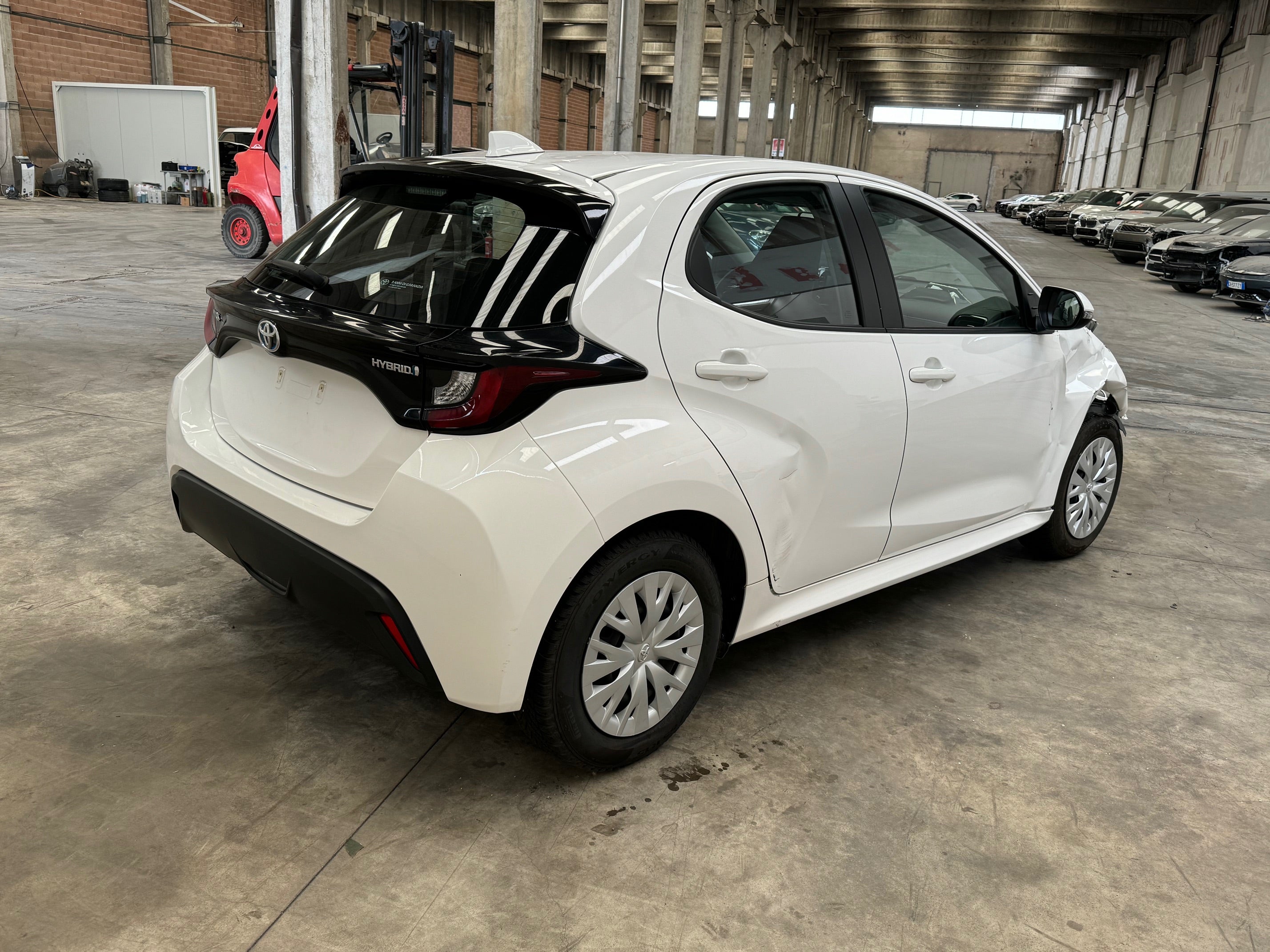 2022 Toyota Yaris 1.5 Hybrid Aut. Business