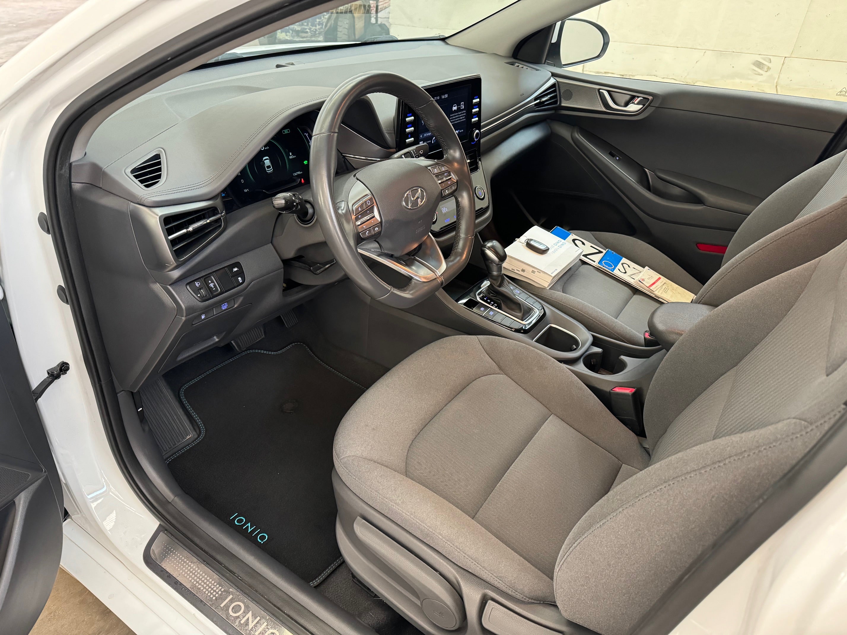 2022 Hyundai Ioniq 1.6 Hybrid DCT Tech