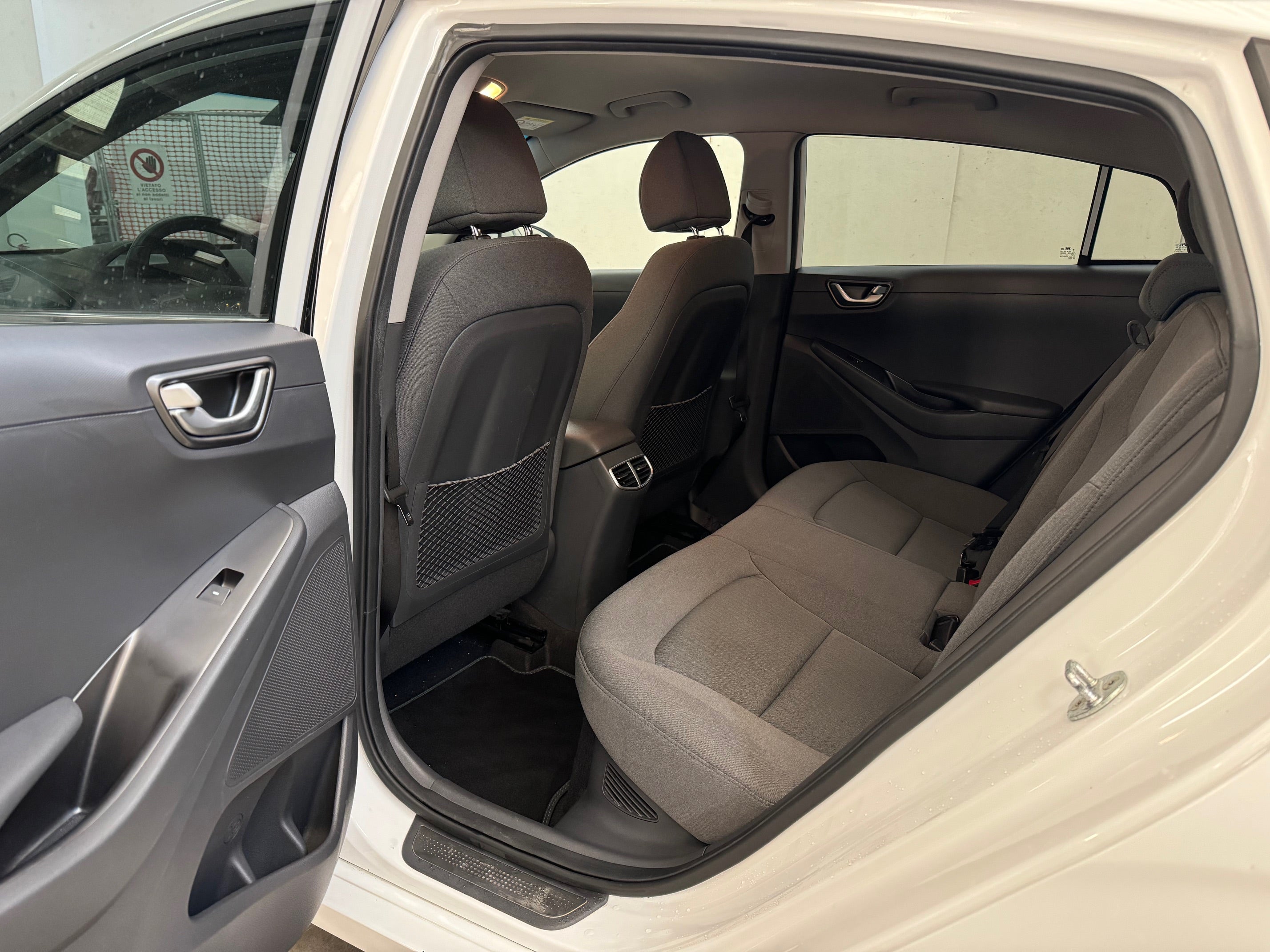 2022 Hyundai Ioniq 1.6 Hybrid DCT Tech