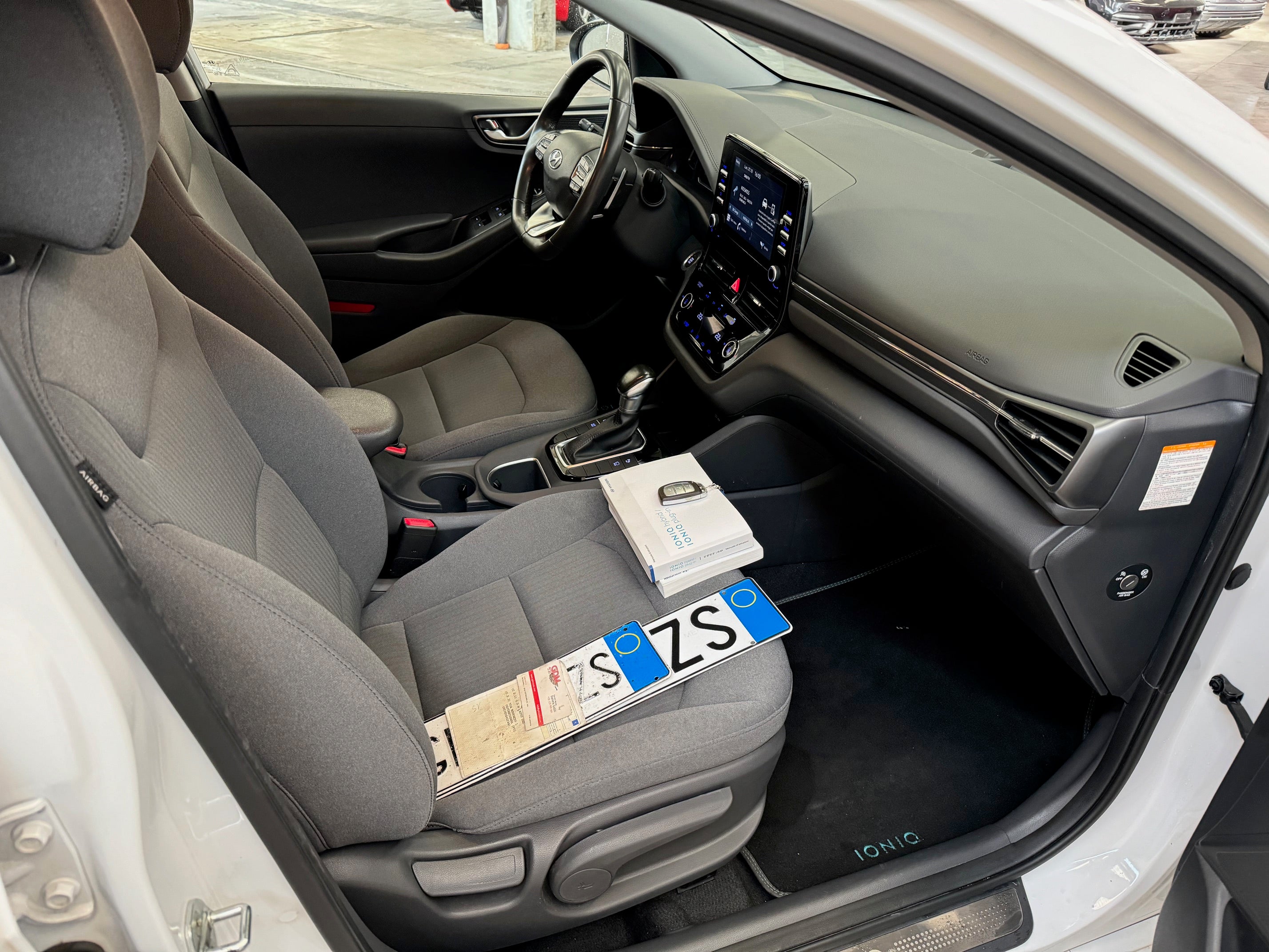 2022 Hyundai Ioniq 1.6 Hybrid DCT Tech