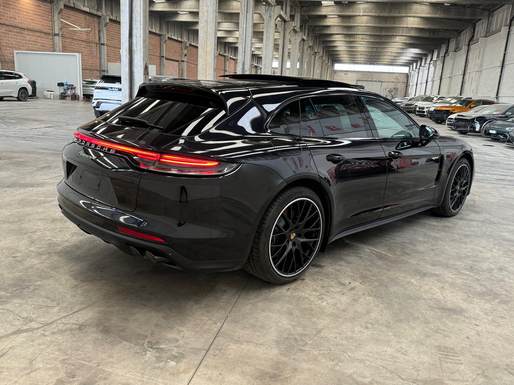 2022 Porsche Panamera Sport Turismo 4 E-Hybrid Restyling