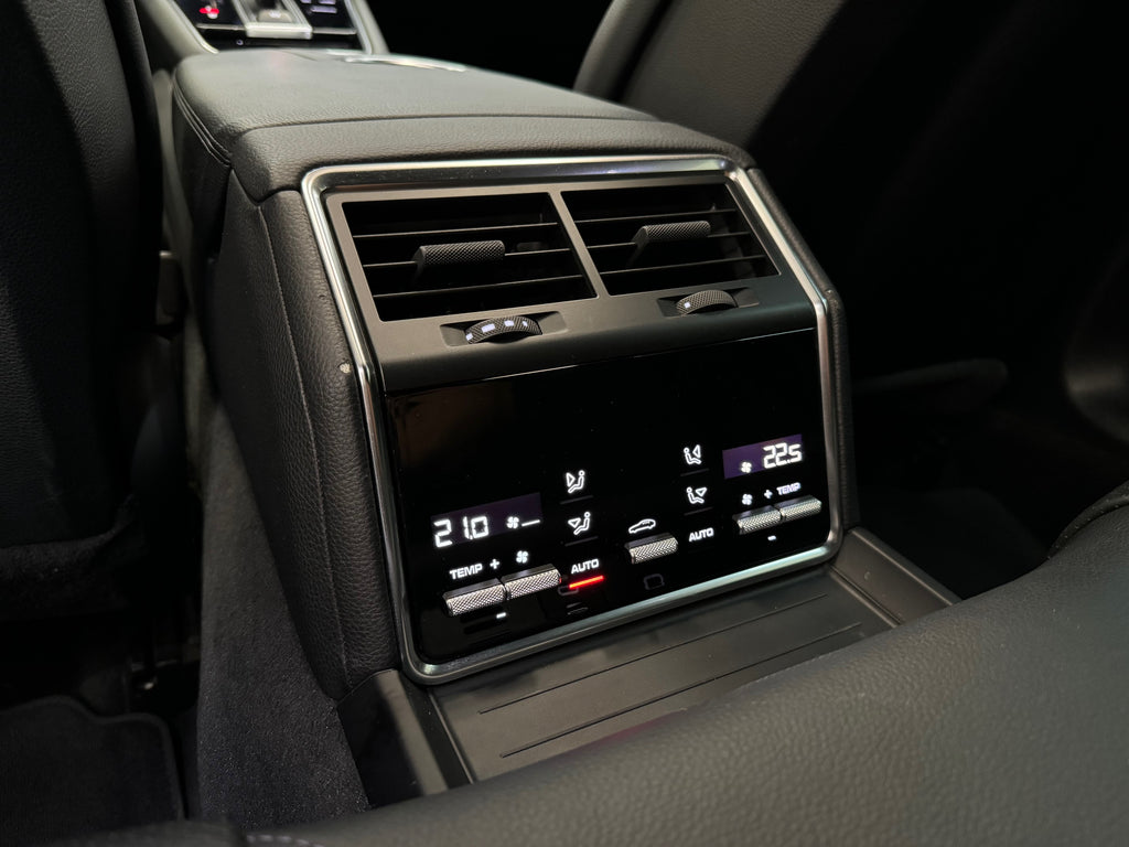 2022 Porsche Panamera Sport Turismo 4 E-Hybrid Restyling