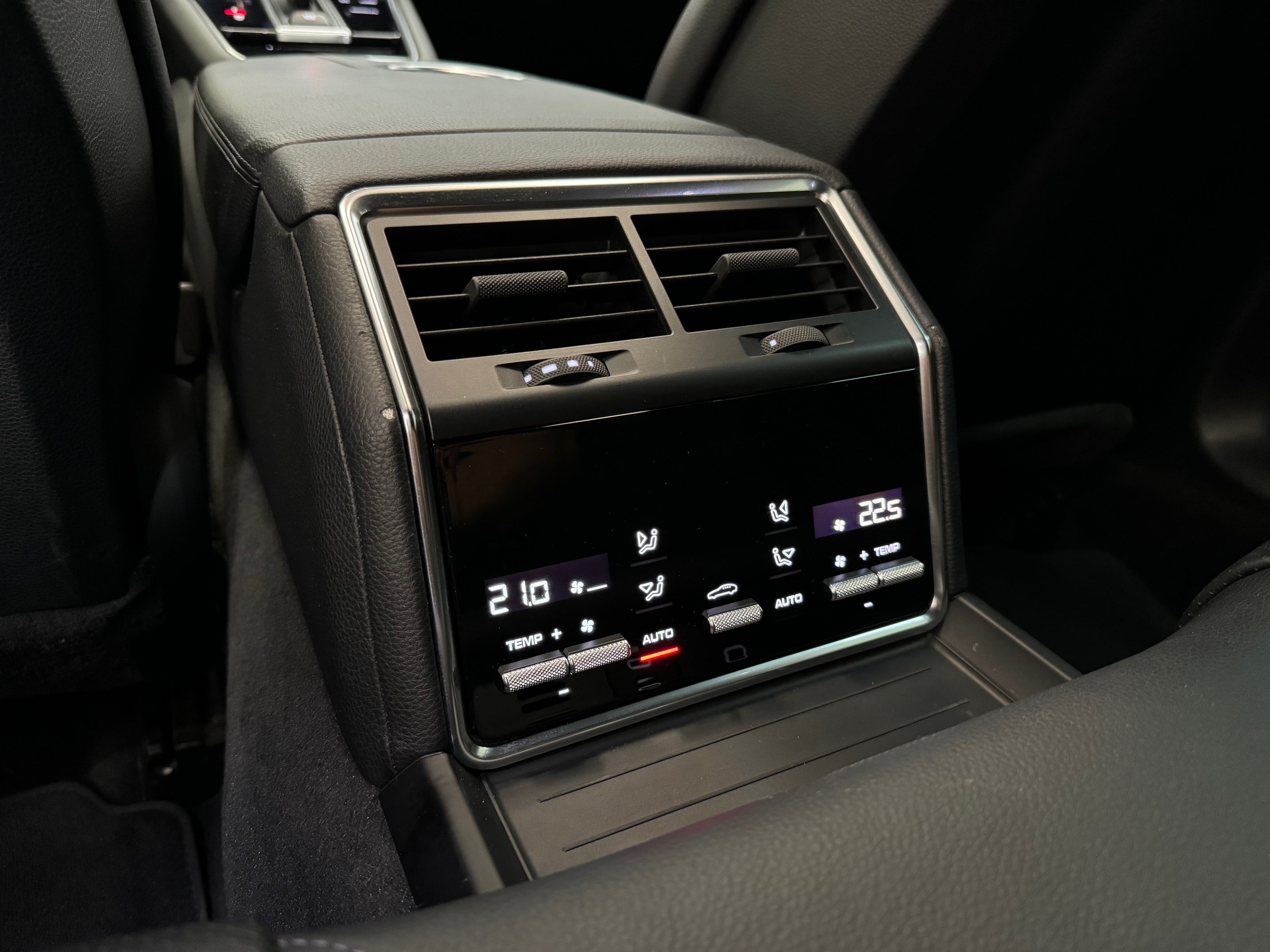 2022 Porsche Panamera Sport Turismo 4 E-Hybrid Restyling